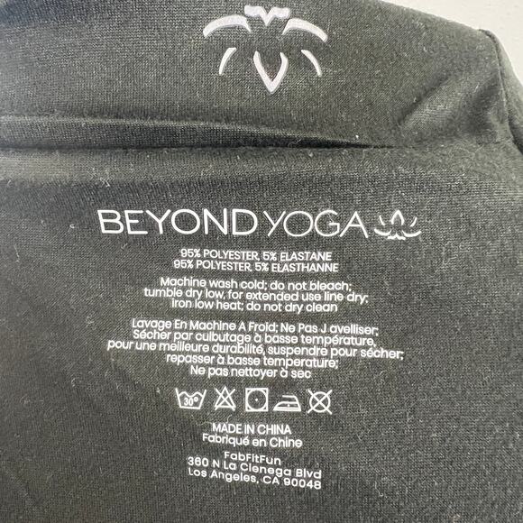 BEYOND YOGA Black Polyester Blend Pocket Infinity Scarf Cozy Stylish Accessory - Picture 5 of 5